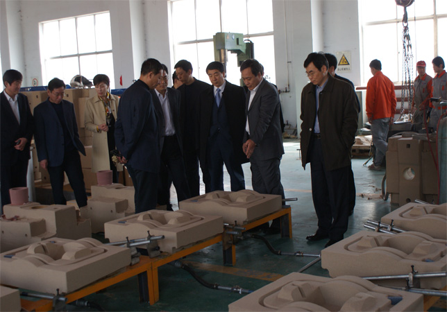 市政府一行到我公司進(jìn)行科技創(chuàng)新調(diào)研